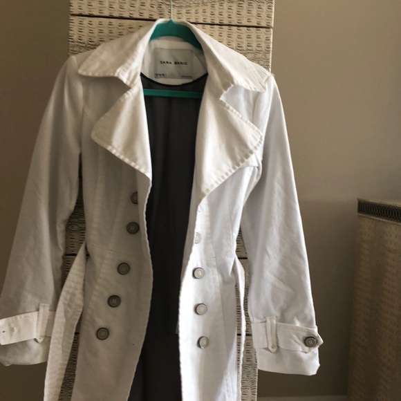I am selling one coat - Picture 2 of 3